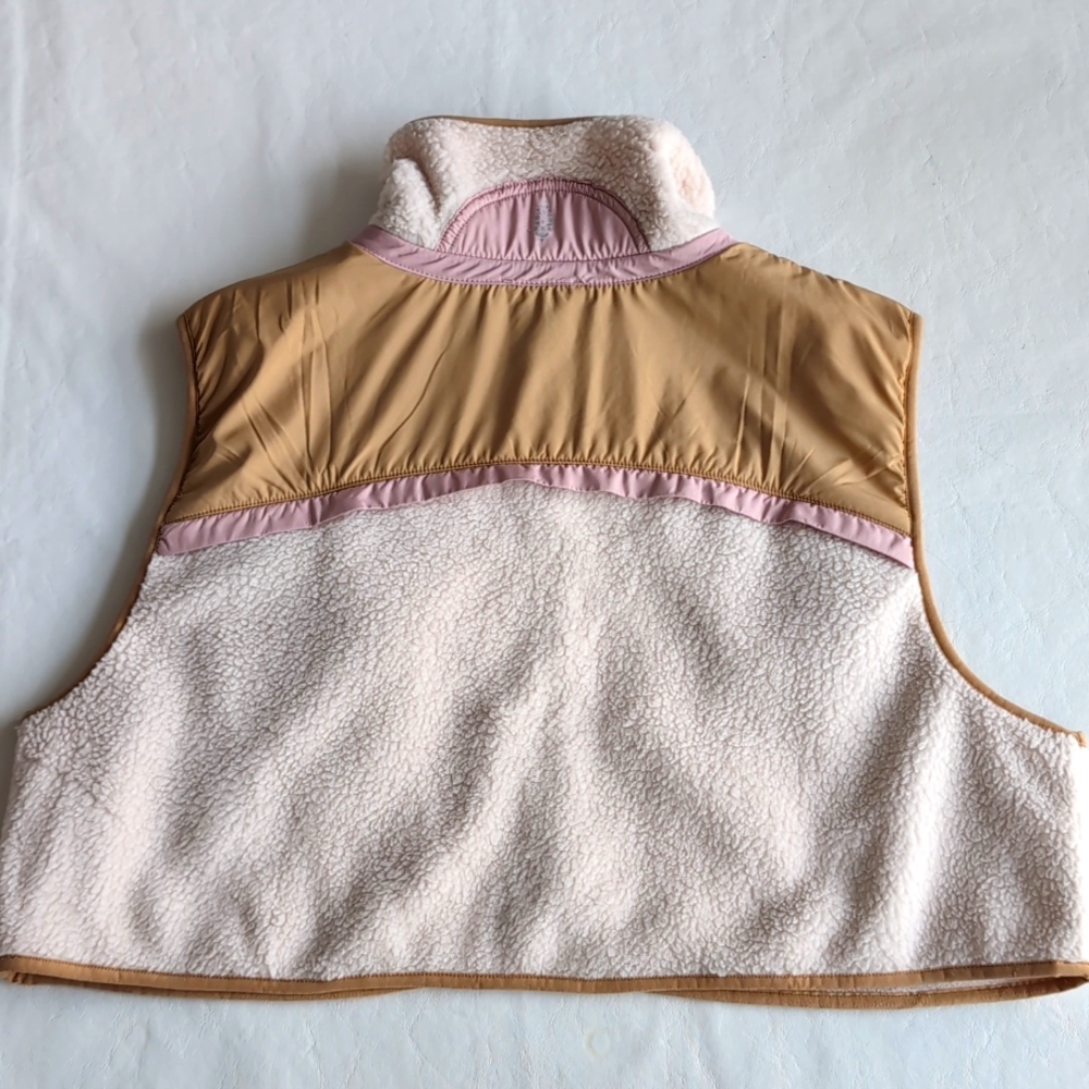 FP Movement by Free People Hit the Slopes Cropped Zip Up Vest Pink Tan Ivory XL - Picture 4 of 10